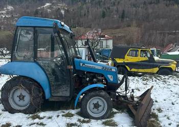 MtZ  4x4 z pługiem