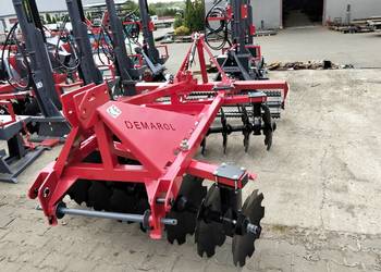 Brona talerzowa 2,7 m – układ X (4x6 talerzy)  Masywna i stabilna.