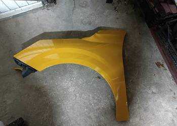 Błotnik lewy przód Peugeot 208 II żółty KLT