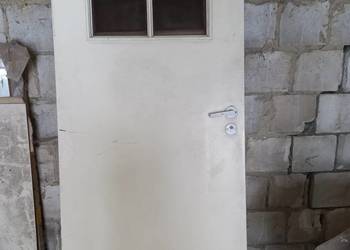 Drzwi łazien. białe 80 lewe   2szt.+pełne 80 lewe gospodarcze