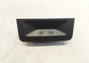 Skoda Enyaq 5LA iV60  GNIAZDO PORT USB 657035736A