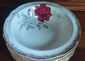 Miseczki do deserów. Royal Stafford. Roses to Remember Miseczki do deserów. Royal Stafford. Roses to Remember