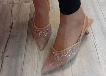 (42/43) Różowe, bogato zdobione czółenka wieczorowe z odkrytą piętą, NOWE