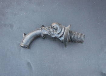 Zabytkowy żeliwny rzygacz studnia ogrodowa PRL