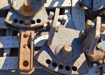 Zaczep rolniczy Hitch Renault  Ceres . Zaczep rolniczy Renault 8514 . 8534