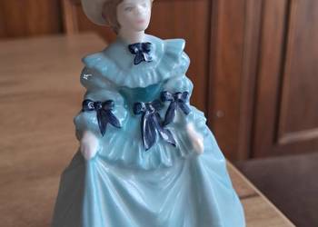 Miniaturowa figurka wykonana przez Coalport England Minuettes  ,