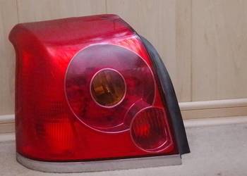 Lampa tylna Toyota Avensis T25 sedan strona lewa Valeo