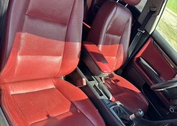 Skóry Audi A4 B6 czerwone Avant