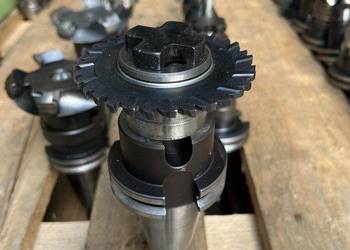 Oprawka SK 40 + Frez tarczowy Ø80 x 4,5 mm