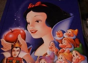 KRÓLEWNA ŚNIEŻKA I SIEDMIU KRASNOLUDKÓW - DISNEY WALT