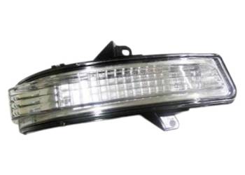 KIERUNKOWSKAZ W LUSTERKU PRAWY SUZUKI SWIFT IV 2010 2011 2012 2013