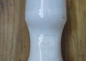 Dezodorant antyperspiracyjny w kulce Pur Blanca Avon