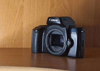 Canon EOS 1000F mocowanie Canon EF