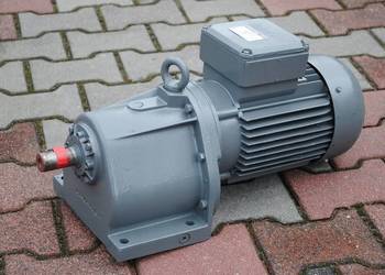 Motoreduktor 2.2kw. 135obr./min.. Firmy BAUER