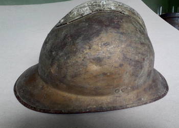 Hełm Adrian - oryginał.