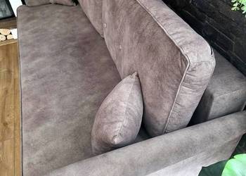 Sofa z pojemnikiem na pościel