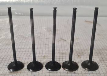 Yamaha R1 RN 12 zawory zawór komplet