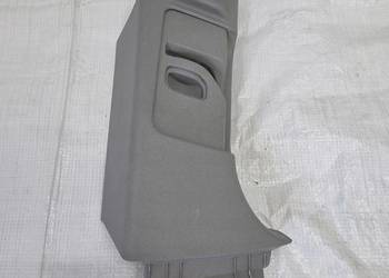 Opel Corsa D plastik osłona prawa słupka B 13180573