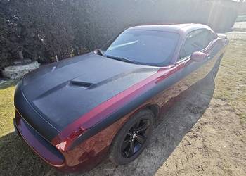 Dodge challenger rwd