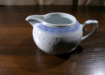 Porcelanowy dzbanuszek na mleko do kawy