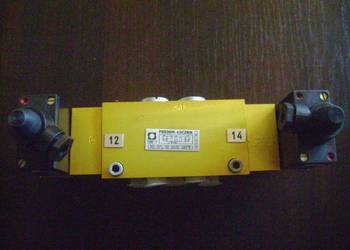 Rozdzielacz 5 drogowy 611-G 3/8-52-121/51 220~B