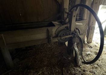 Sieczkarnia reczno-kieratowa z lat 60