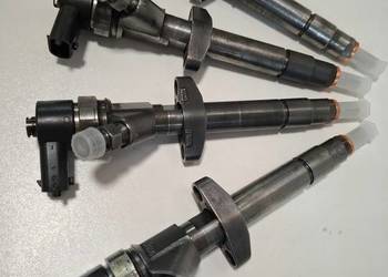 WTRYSKIWACZ 0445110102 OPEL 2.2DTI RENAULT 2.2DCI