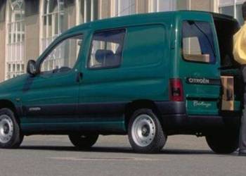 Szyby boczne błotników wklejane Citroen Berlingo Peugeot Partner 96-