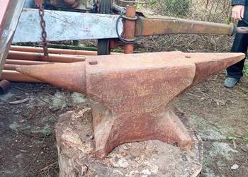 Kowadło kowalskie 270 kg