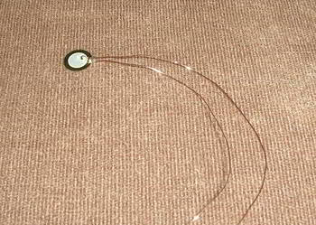 przetwornik piezoelektryczny śr. 9mm z przewodami