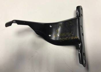 Wspornik Blotnika Audi 8E0 821 136B A4 B7 prawy przod Wspornik Blotnika Audi 8E0 821 136B A4 B7 prawy przod