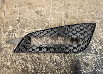 MERCEDES R-KLASA W251 KRATKA LEWA ZDERZAKA PRZÓD A2518852923