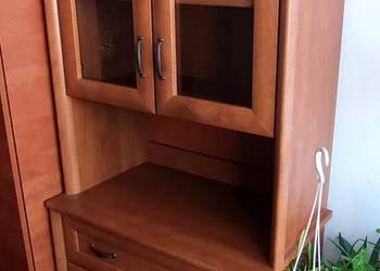 Pakowna komoda z nadstawką, idealna do odświeżenia! (Tania)