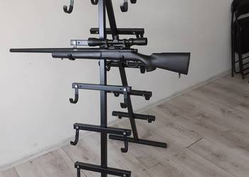 Stojak na broń długą metalowy składany wystawowy