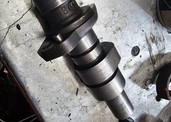 Suzuki DR 650 600 wałek rozrządu dr600 dr650 krzywki głowicy górny