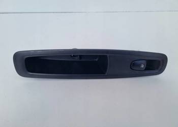 Renault Kadjar PRZEŁĄCZNIK SZYBY PANEL prawy tył PASAŻERA 829508687R