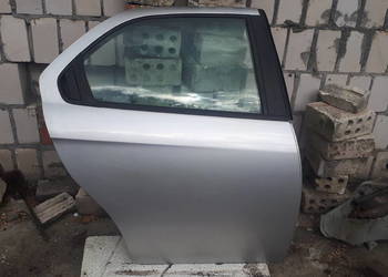 Alfa Romeo 156 drzwi prawy tył