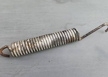 Sprężyna maski mercedes w123
