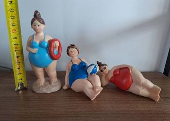 3x Ozdoba Figurka pani o grubszych kształtach plażowiczka strój plażowy