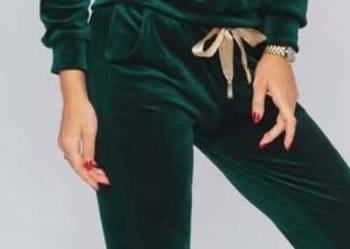 DRES WELUR KOMPLET DRESOWY WELUROWY BLUZA SPODNIE naszywka wstążka zielony