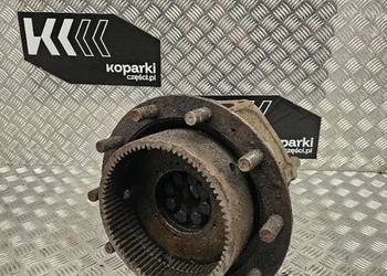 Zwrotnica prawa z piasta Case 595 595LSP 595SLE 595SP Terex Fermec 860 980