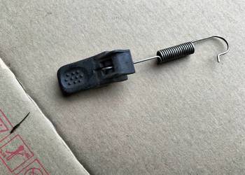 FIAT SEICENTO  sprężyna zabezpieczenie uchwyt obudowy filtra powietrza