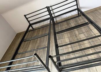 Łóżko metalowe czarne