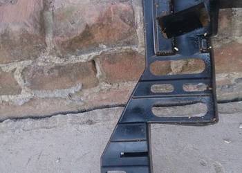 Uchwyt lewarka podnośnika Mercedes w202
