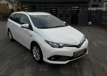 Toyota Auris 1.8 hybrid ledy Navi asystenci Sewis kamera bezwypadkowa 1.r.…