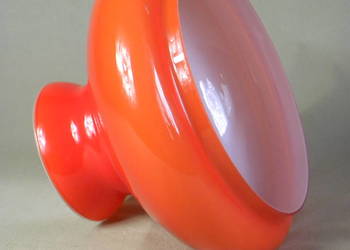 Szklany czerwony kopulasty klosz do lampy naftowej tzw. alladyn śr. montaż.