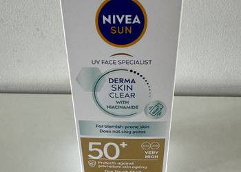 Fluid do twarzy Nivea Derma Skin Clear SPF50+