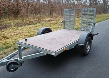 Przyczepka samochodowa