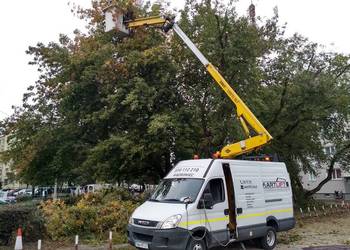 Wycinka gałęzi ,drzew usługi podnośnikiem koszowym