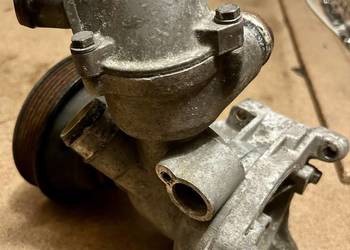 Pompa wody termostat koło pasowe Mercedes M103 W126 W124